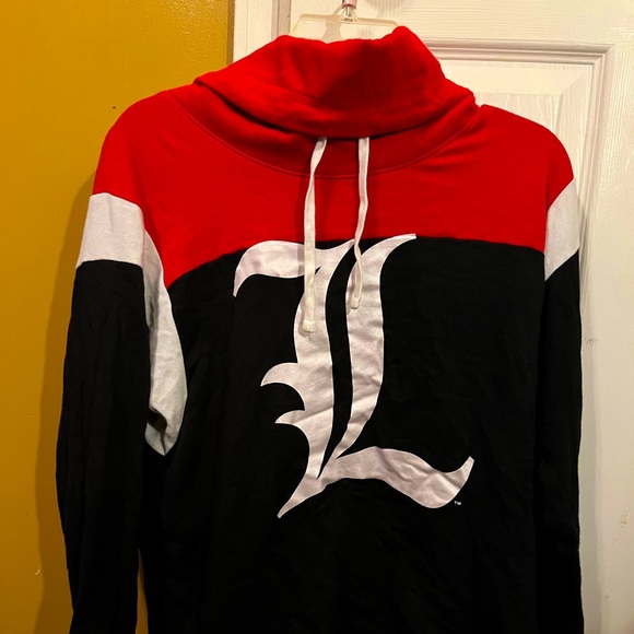 ❤️ XS UofL Pullover ♥️ - Picture 2 of 4